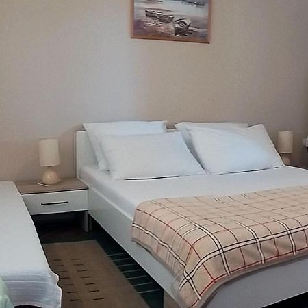 Apartmani Totic Crikvenica Exterior foto